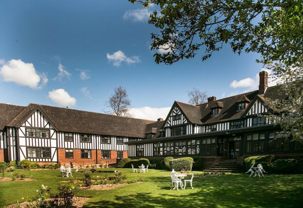 Hogarths Stone Manor Hotel Kidderminster Exterior foto